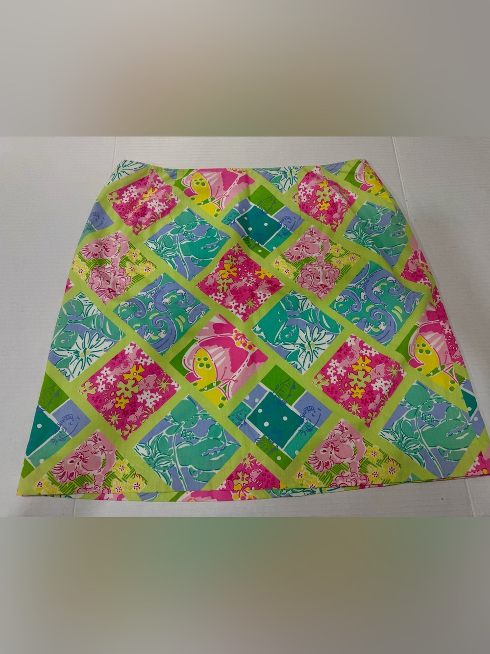Lilly Pulitzer sz is 14 p
